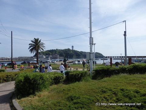 江の島の湘南海岸入り口