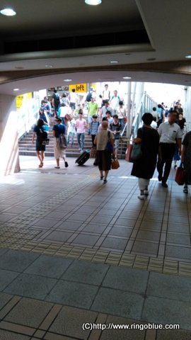 小田急小田原線町田駅構内