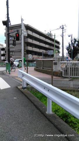 境川と境橋